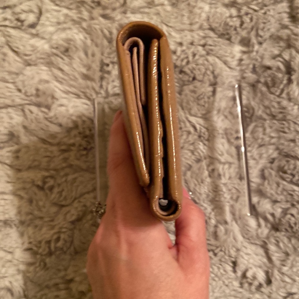 Gucci Tan Leather Wallet - Picture 9 of 12